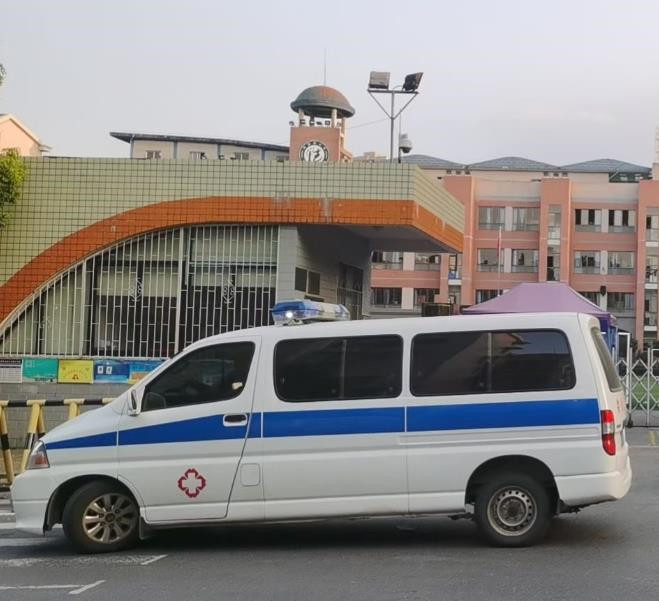 唐山救护车出租护送骨折病人一公里多少钱